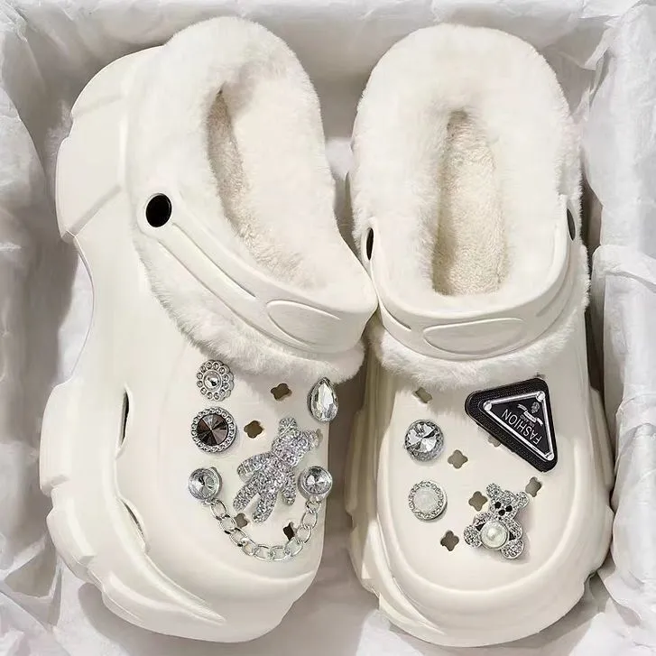 日本GP加绒洞洞鞋女外穿冬季厚底增高内胆保暖毛毛棉拖鞋女冬天