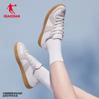 中国乔丹德训鞋板鞋女复古小白鞋轻便休闲运动鞋女鞋XM26230532F