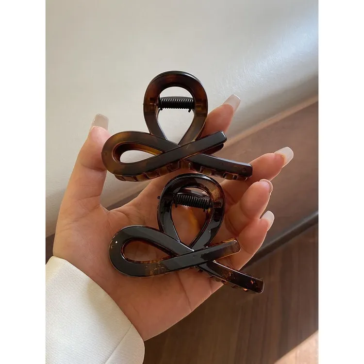 简约半扎发抓夹高级感发夹中号蝴蝶结夹子百搭法式鲨鱼夹气质头饰