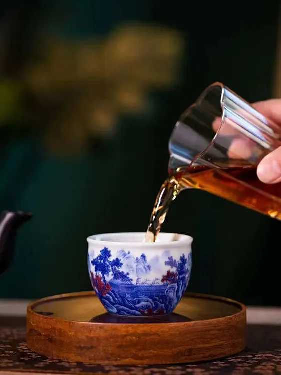 景德镇陶瓷高档青花山水品茗杯手工仿古茶杯茶具家用