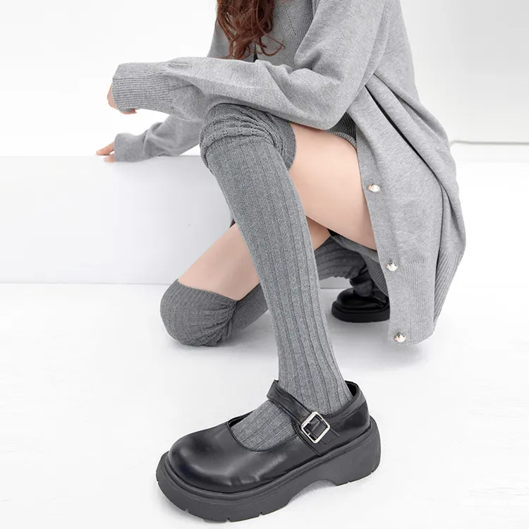 灰色过膝袜女秋冬日系长筒拼接堆堆高筒长袜护膝竖条纹大腿jk袜子