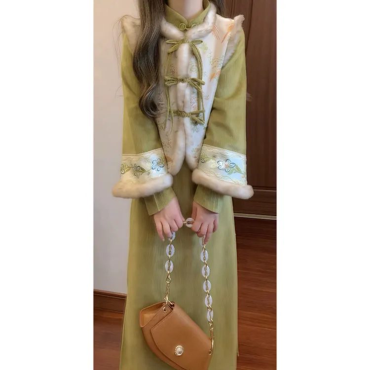 冬季新中式国风复古绿色加绒旗袍连衣裙搭配毛毛拼接马甲89167