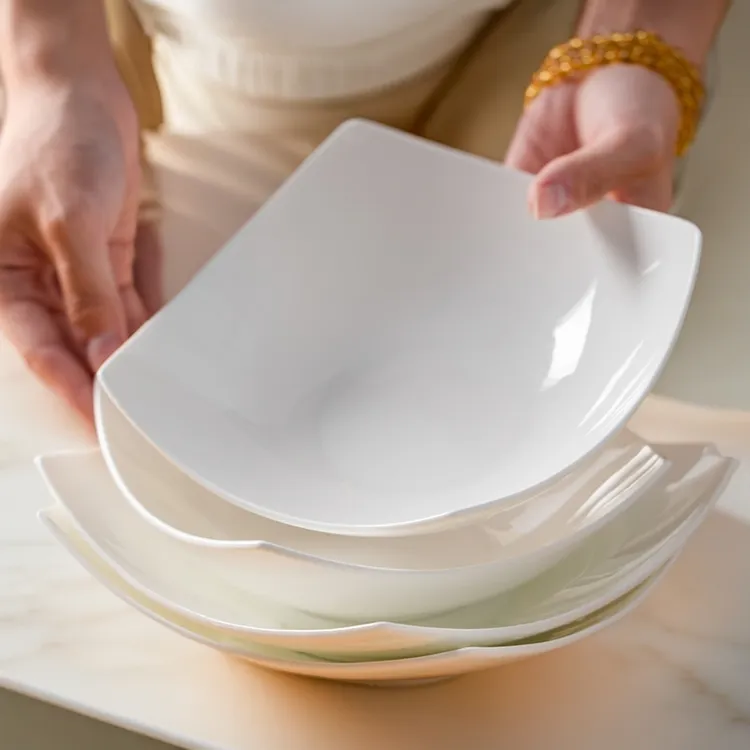 【4只装】北欧创意餐具碗釉下彩翘角沙拉意面盘大号四角盘陶瓷家用