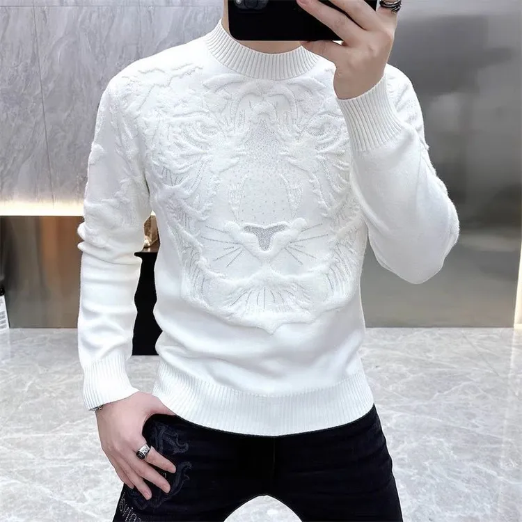 2024秋冬新款个性烫钻提花圆领狮子青年百搭打底针织衫男士潮毛衣