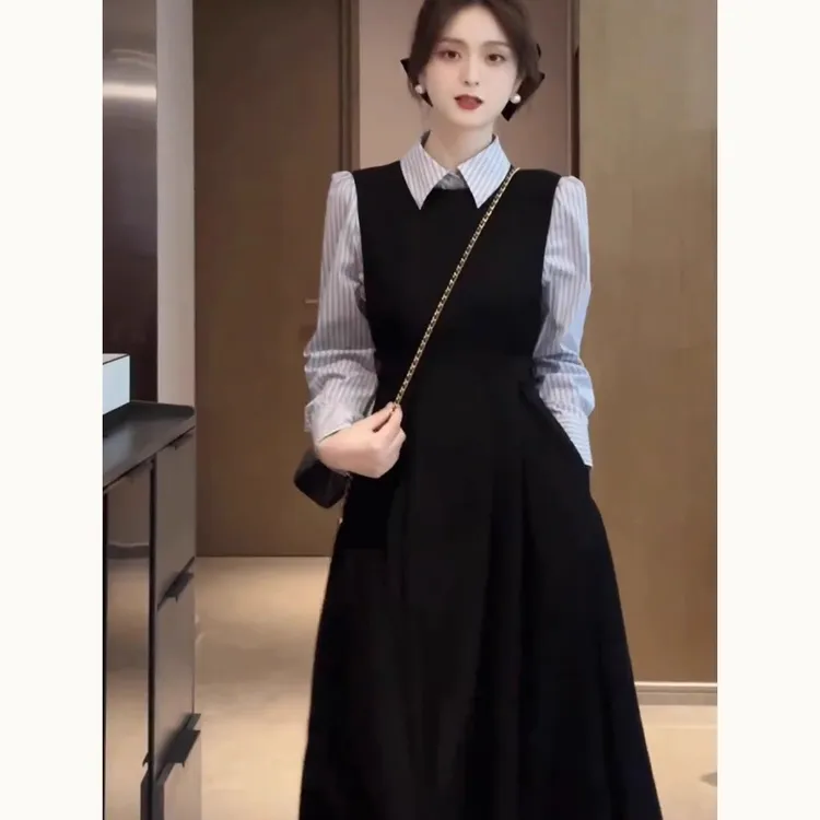 大码假两件条纹拼接连衣裙女春秋新款胖mm赫本风收腰显瘦减龄裙子