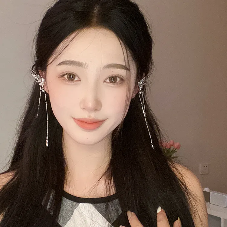 oushipei/欧诗佩 铜合金合成锆石耳饰 天使之翼蝴蝶流苏耳骨夹女