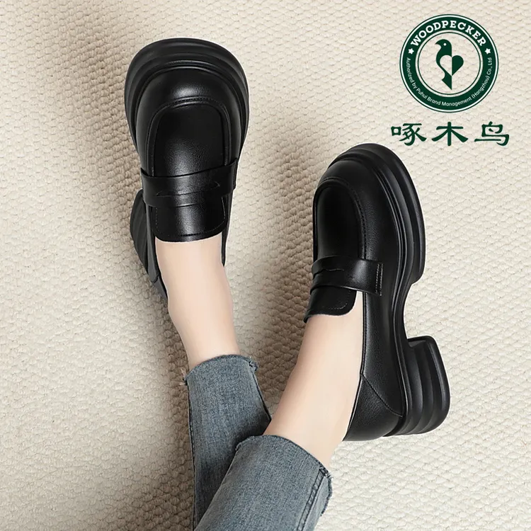 啄木鸟春秋季新款百搭圆头小皮鞋软皮厚底时尚一脚蹬乐福增高鞋子