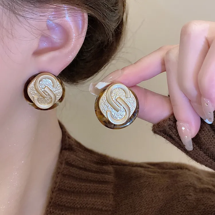 合金亚克力耳饰 美拉德复古耳钉高级感气质耳环2024新款夸张耳饰 