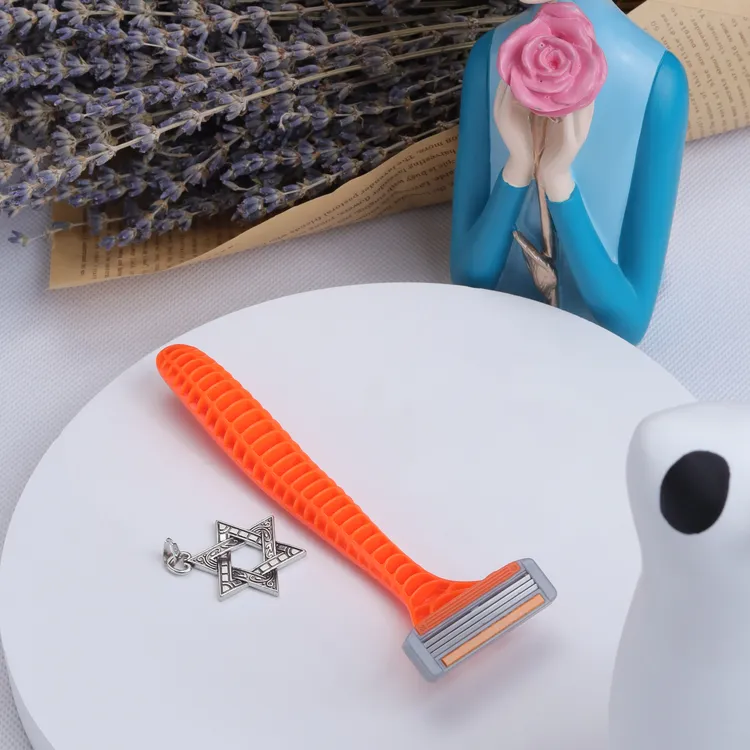 家用三层漏须手动剃刀便携，刮得干净、舒服，销量遥遥领先，日常必备