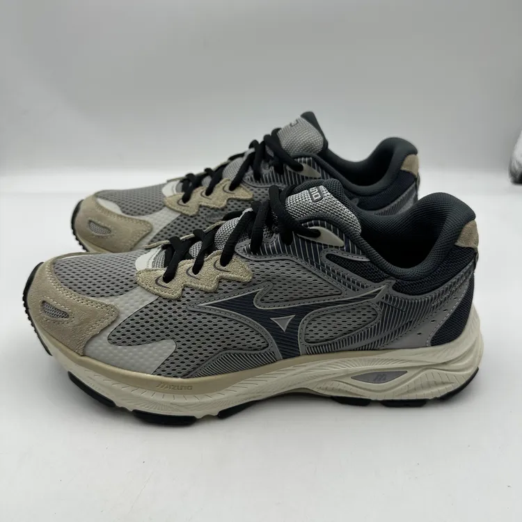 40.5码 Mizuno/美津浓 Racer S 跑鞋 薄雾灰 公价689