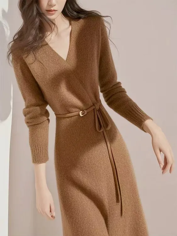 SS639美拉德穿搭气质女神范高级感卡其色收腰配大衣针织连衣裙冬