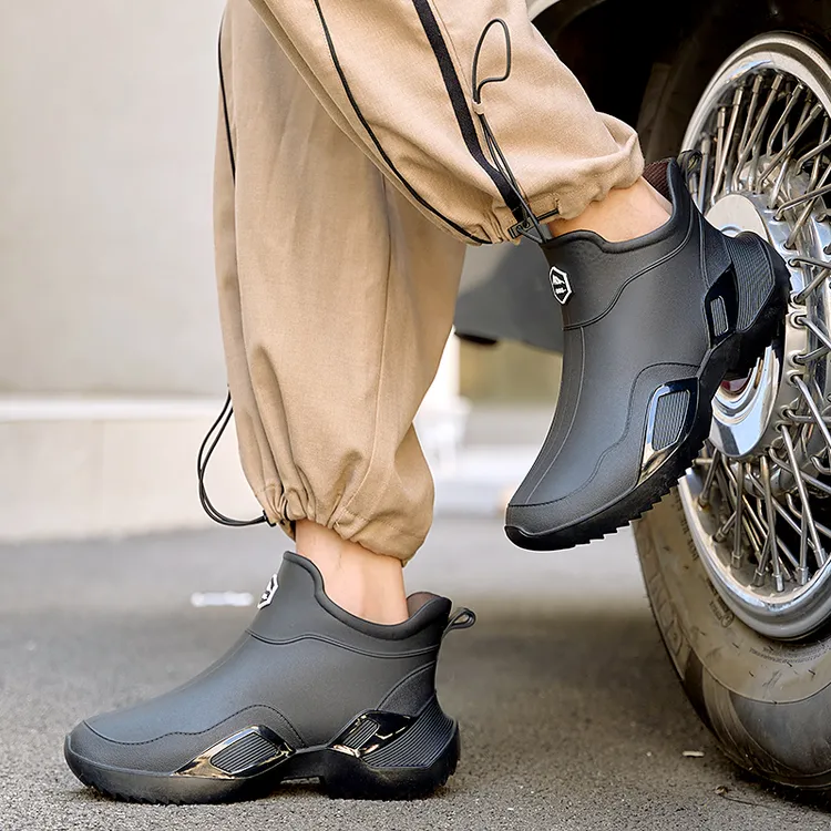 新款男士雨鞋外穿钓鱼防水短筒雨靴厨房工作防滑软底水鞋保暖胶鞋