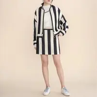 秋季新款女士经典休闲时尚条纹外套 8943