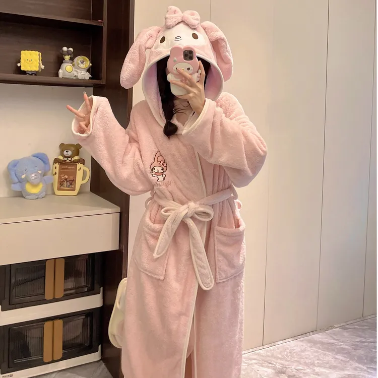 美乐蒂浴袍女吸水速干珊瑚绒睡袍连帽秋冬季加厚可穿浴巾卡通浴衣