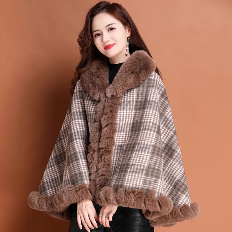 秋冬洋气妈妈加厚披肩毛呢外套时尚气质百搭宽松格子保暖斗篷披风