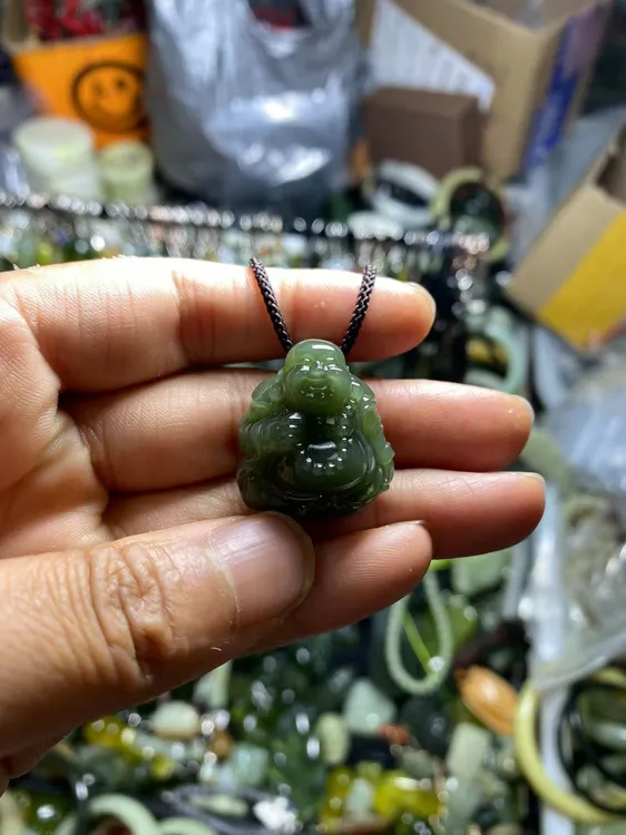 和田玉石手工立体雕工笑佛，能戴一辈子的玉器（手工抛光