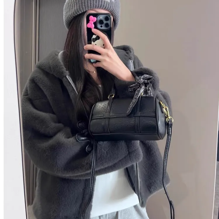 2025网红爆款女皮毛一体外套冬短款气质时尚连帽毛毛仿貂绒上衣