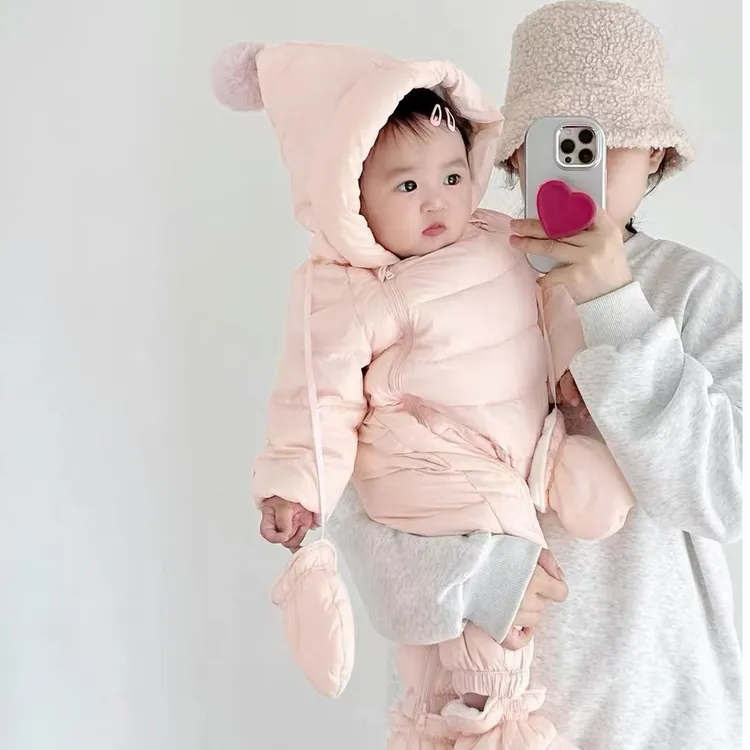 悠蓓蔓婴儿羽绒服连体衣男女宝宝外出服哈衣新生儿冬季加厚抱衣