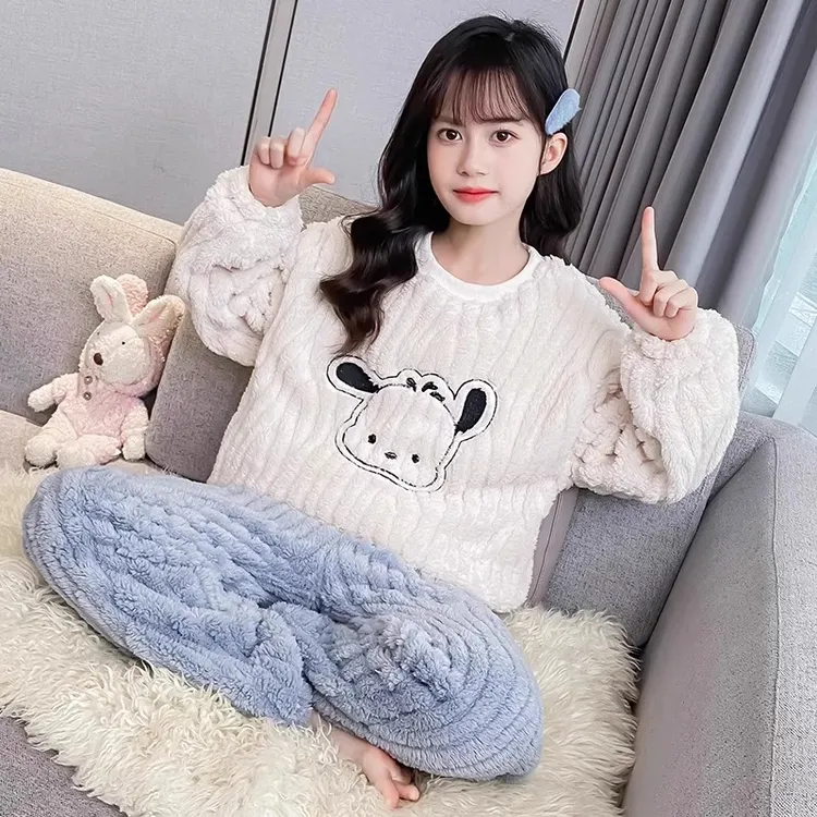 女童法兰绒绣花睡衣珊瑚套装儿童家居服宽松冬季中大童保暖潮流
