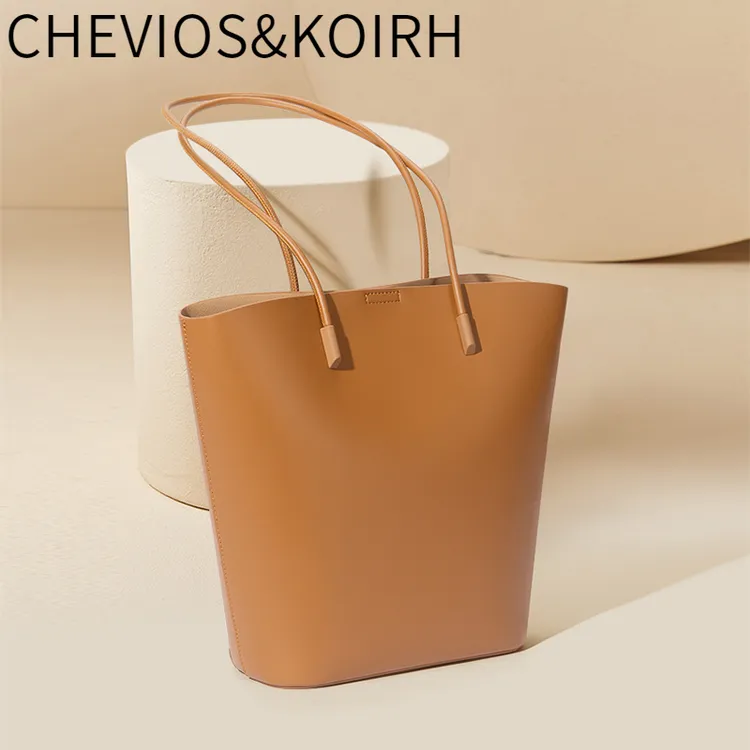 CHEVIOS&KOIRH牛皮软皮大容量托特水桶包女极简风简约真皮原