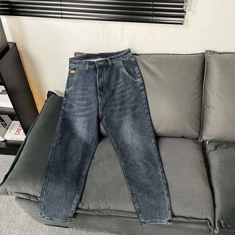 大码男装秋冬小直筒宽松显腿瘦水洗男士牛仔裤胖男生加肥牛仔裤