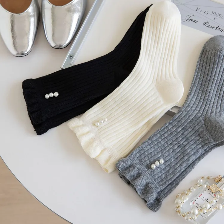 气质美女秋冬新款珍珠竖条花边袜子甜美棉质中筒女袜