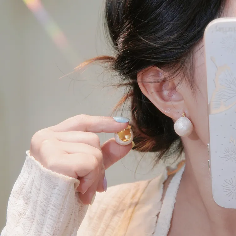 铜合金耳饰 925银针珐琅耳饰时尚简约百搭气质通勤款提篮耳扣耳环