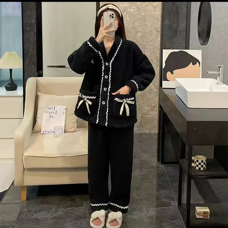 睡衣女款秋冬季珊瑚绒小香风法兰绒大码加厚加绒春网红套装家居服