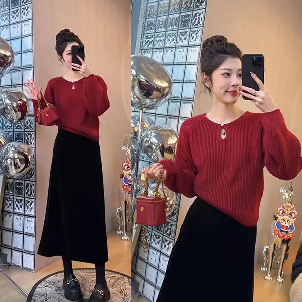 设计感复古纯色圆领镂空长袖套头毛衣+加厚丝绒半身裙套装