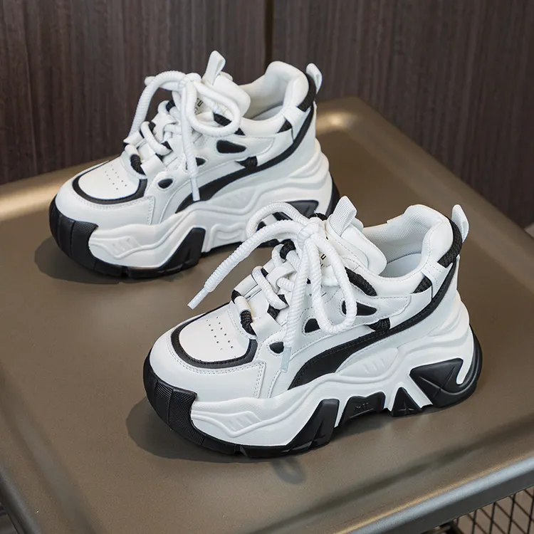 厚底真皮老爹鞋ins风超火爆款小白鞋2025春季新款透气内增高女鞋