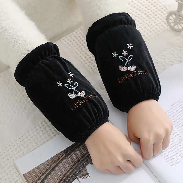 袖套女秋冬成人工作办公耐脏短款套袖可爱儿童学生羽绒服防污护袖