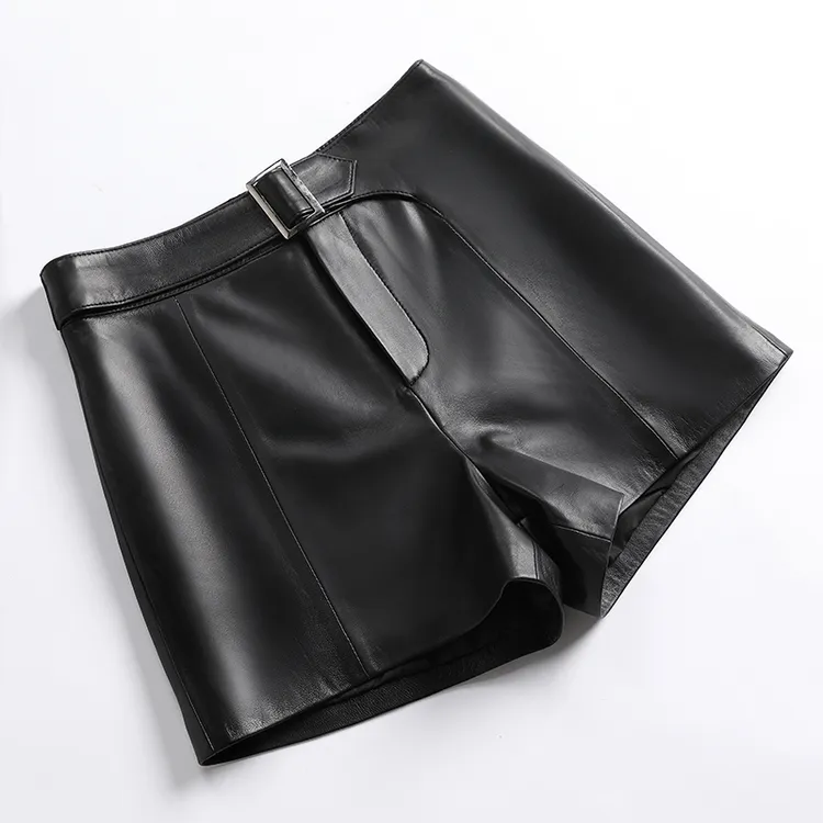 2025新款秋冬真皮皮短裤女显瘦百搭黑色皮靴裤