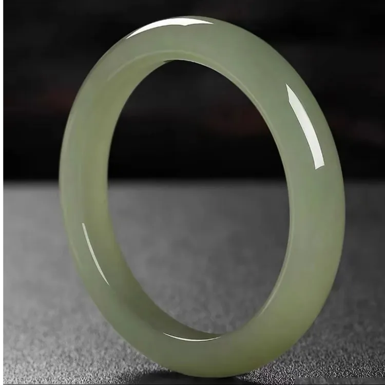 精美浅绿优雅气质绿色女款手镯浅绿时尚少女闺蜜百搭手镯