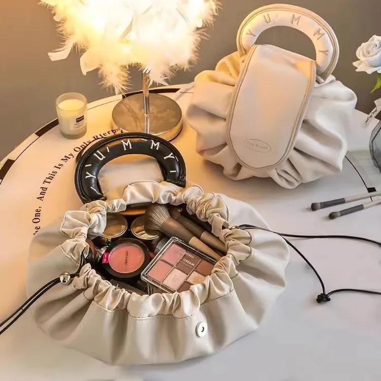 懒人化妆包外出随身携带新款便携大容量旅行出差抽绳式洗漱收纳包