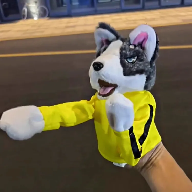 爆款拳击哈士奇发声手偶玩偶互动布偶手套玩具狗拳击狗玩具逗猫