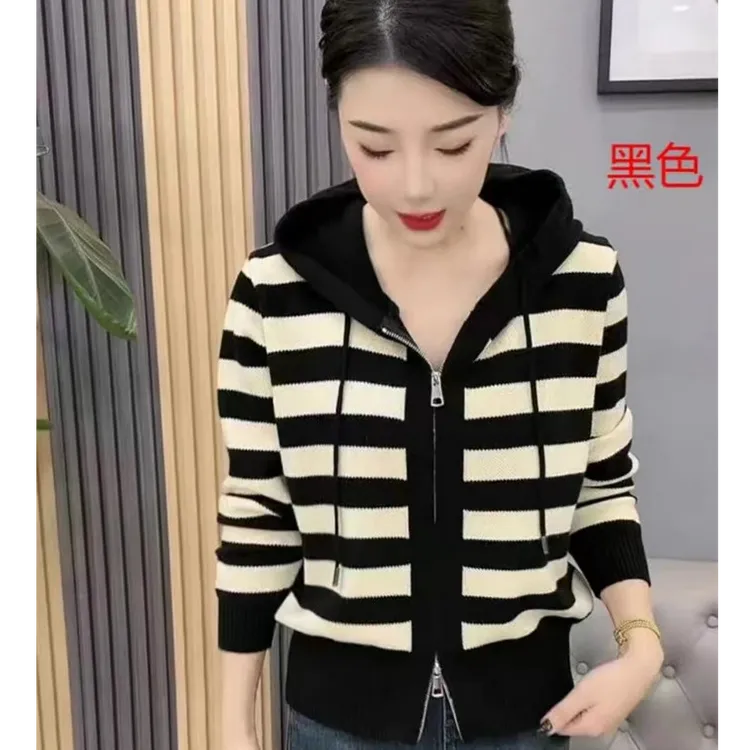 2025秋冬新款连帽针织开衫女条纹拼色拉链毛衣宽松洋气时尚女外套