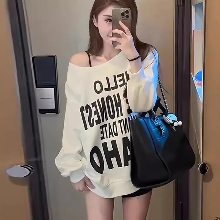 辣妹斜肩字母印花长袖卫衣女秋季新款慵懒风宽松小众设计上衣女潮