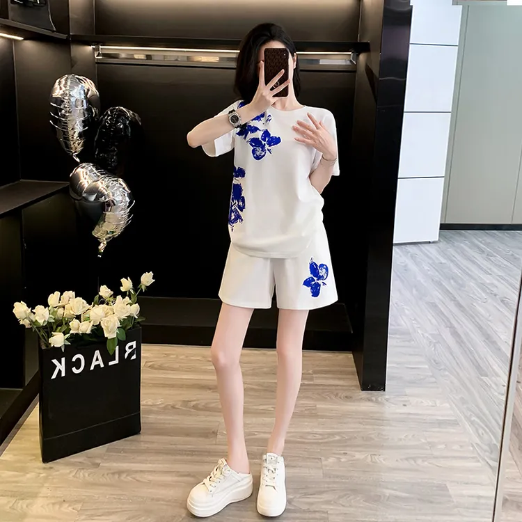 白色时尚休闲运动套装夏季新款宽松简单大方显瘦高品质两件套潮