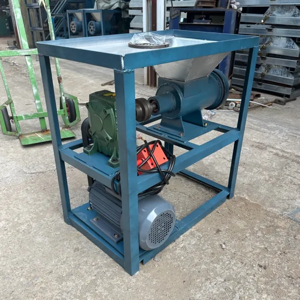 宠物食品加工机械绞肉机碎肉机养殖业畜牧专用饲料机喂狗