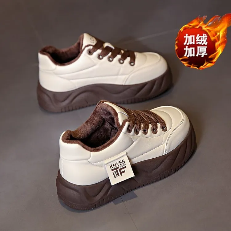 2025秋冬新款加绒保暖耐磨厚底面包鞋小众百搭轻便休闲运动板鞋女