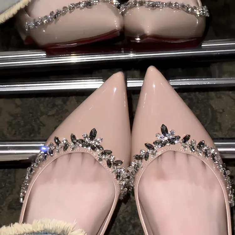 2025年水钻单鞋漆皮平底鞋尖头浅口内增高性感软皮裸色红底单鞋女