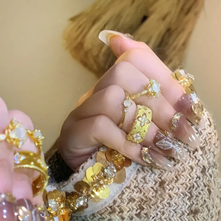 Princess Cat 合金戒指 CleanFit 老钱风四叶草金色拉丝叠戴戒指