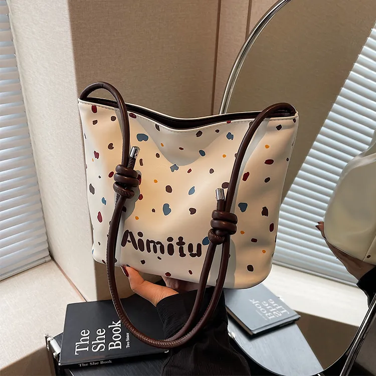 Aimitu小众设计2025新款潮流休闲质感单肩包简约时尚百搭小挎包