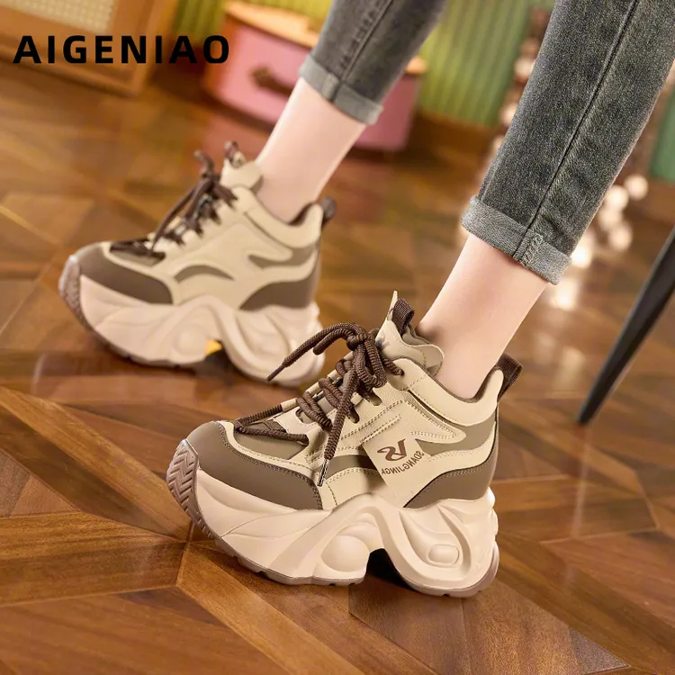 艾格鸟艾格鸟增高9cm老爹鞋女2025春新款网红厚底内增高女鞋