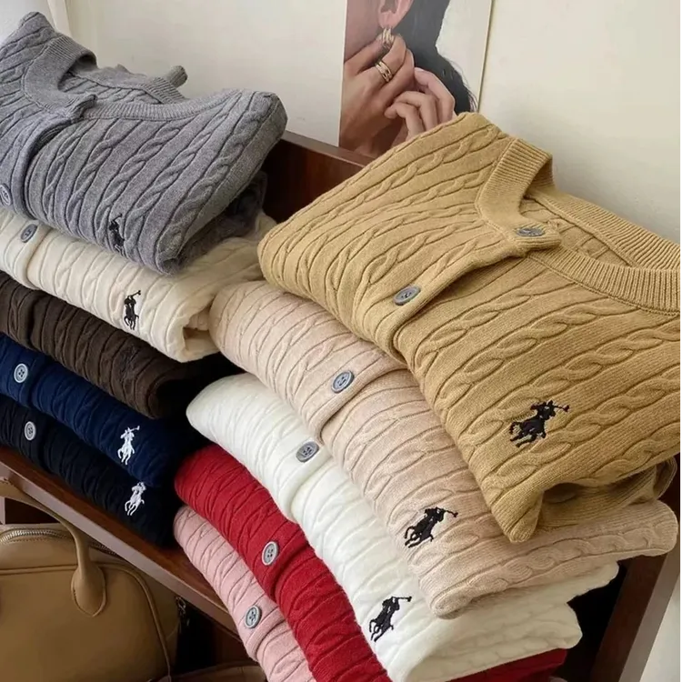 【现货】小马刺绣显瘦百搭宽松长袖针织开衫女洋气复古软糯麻花毛衣