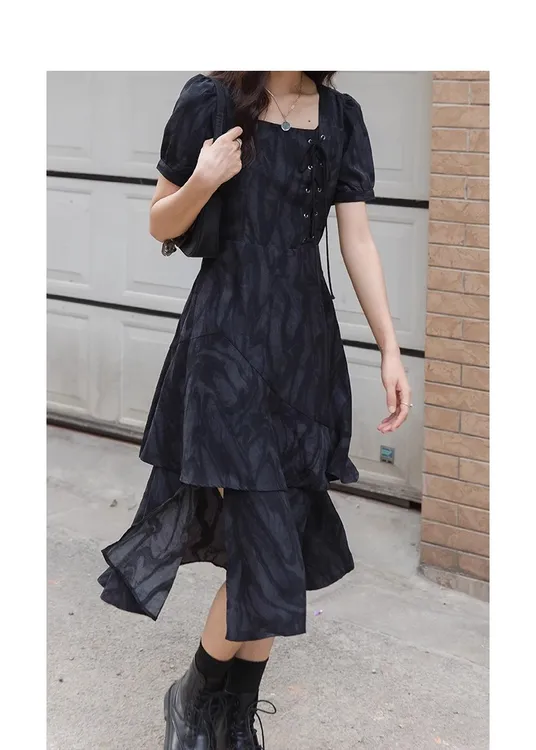 法式连衣裙女设计感小众2024新款赫本风气质小裙子女夏复古中长裙