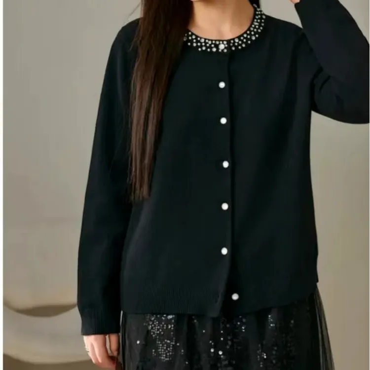 大码圆领重工钉珠优雅轻奢小香风宽松羊毛针织秋冬气质长袖开衫