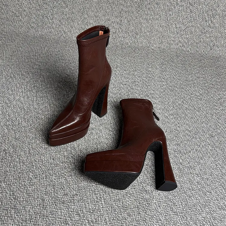 露涵思欧美风防水台恨天高小个子增高靴子气质粗高跟尖头短筒靴