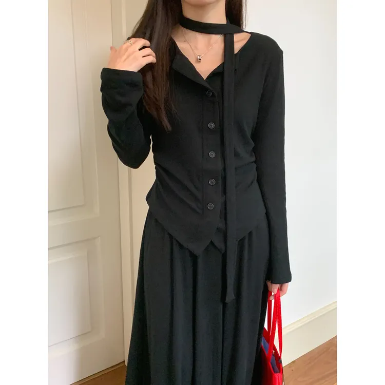 现货实拍 设计感V领单排扣针织上衣小衫+松紧腰半身裙套装 送飘带