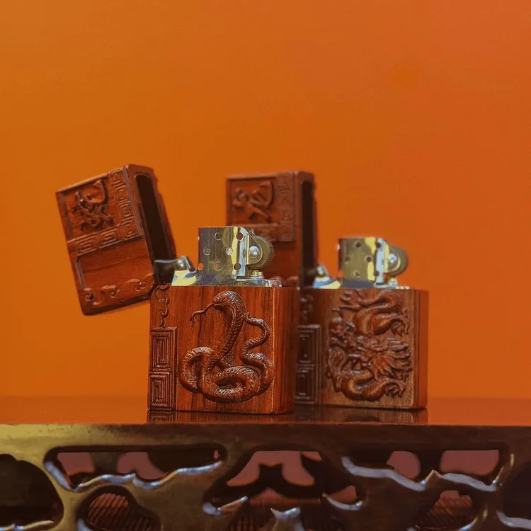 【送油】生肖守护双面3D浮雕紫檀木防风打火机创意打火机精雕商品图
